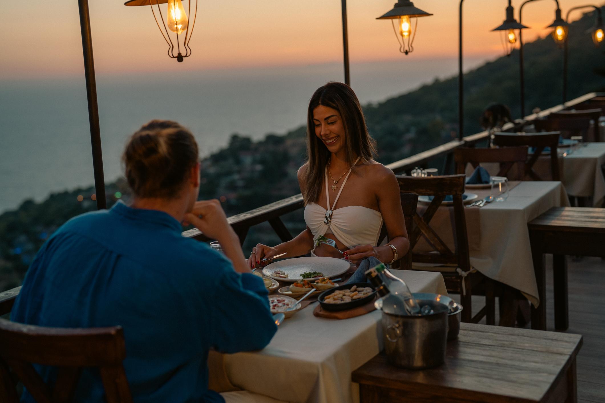 Taxi transport for evening dining and nightlife in Šibenik